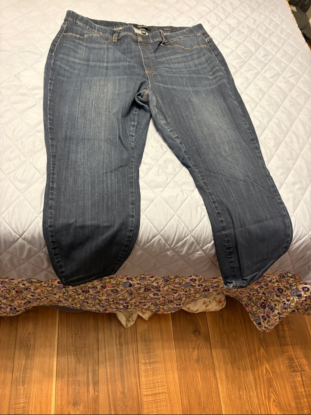 Judy Blue Women’s Skinny Jeans in Dark Blue Wash- 24W